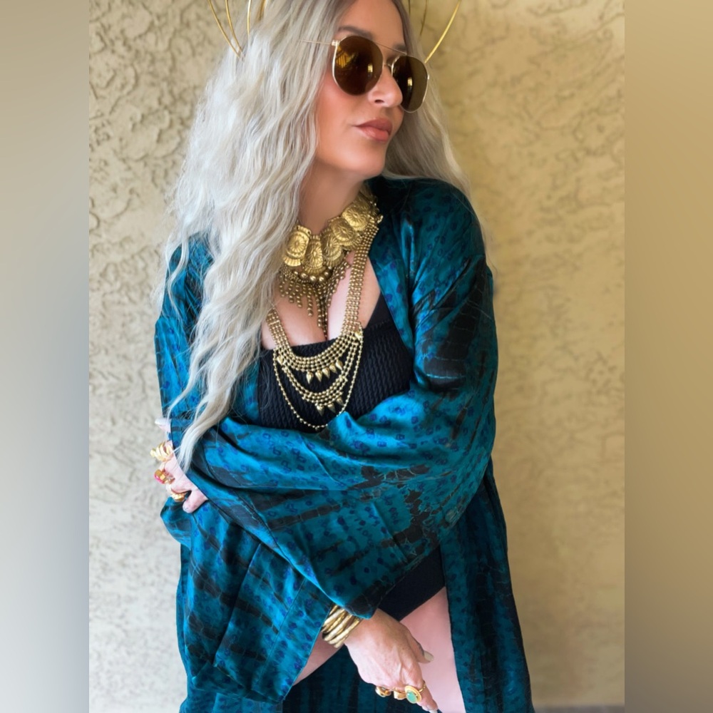 TURQUOISE SMOOTH OPERATOR SILK LUXURY KIMONO - Picture 7 of 13